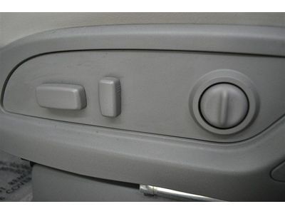 Leather Heated Seats Navigation Rear Entertainment Used Cars Greater Kansas City, image 11