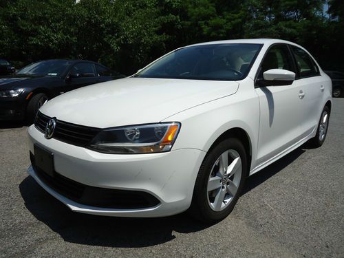 2011 volkswagen jetta tdi sedan 2.0l turbo diesel 42mpg 6 speed great no reserve