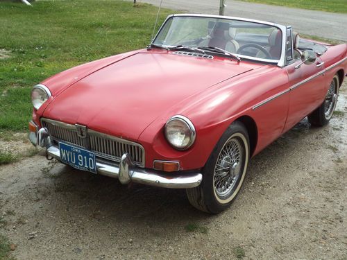 Rare 1969 mgb roadster sports car convertible and hard top