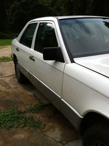 Mercedes 300e 1988 for parts only