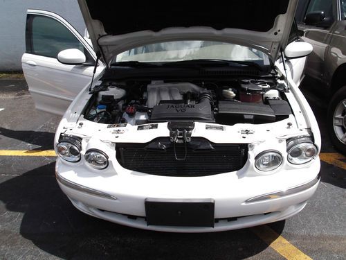 2003 jaguar x-type, very low miles, price for quick sale.