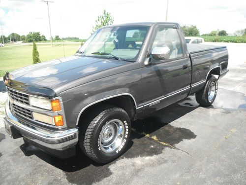 1992 short bed chevy pickup v6 5 speed