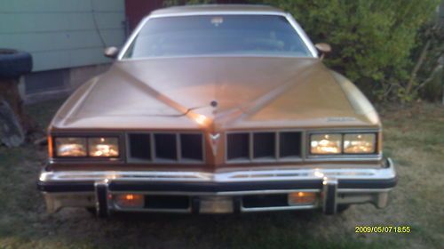 1976 pontiac grand le mans !