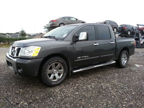 2007 nissan titan le crew cab pickup 4-door 5.6l one owner