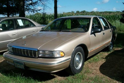 1996 chevrolet caprice classic sedan 4-door 5.7l