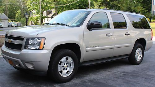 2008 chevy suburban 1500 lt, 4wd, great condition!