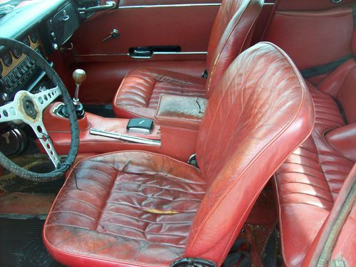 1968 JAGUAR XKE 2 PLUS 2 4 SPEED. VERY SOLID. NEEDS RESTORED., image 7