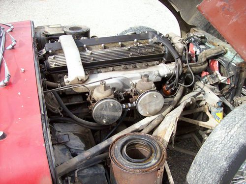 1968 JAGUAR XKE 2 PLUS 2 4 SPEED. VERY SOLID. NEEDS RESTORED., image 13