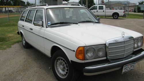 1982 mercedes-benz 300-series turbo diesel wagon 300td