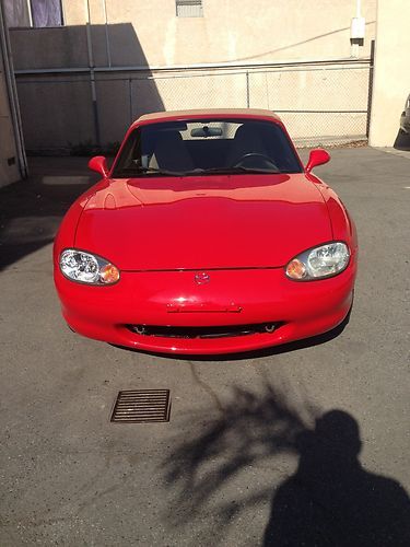 1999 mazda miata base convertible 2-door 1.8l