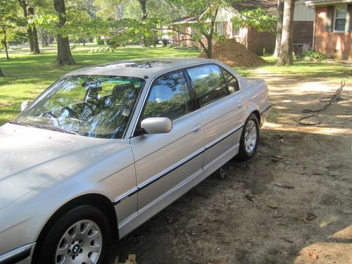 2001 bmw 740il base sedan 4-door 4.4l - needs work or for parts