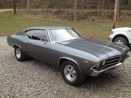 1969 Chevrolet Chevelle Malibu Hardtop 2-Door, image 2