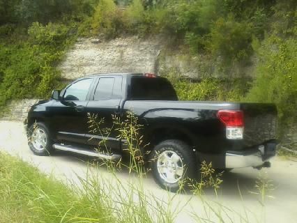 2010 toyota tundra base crew cab pickup 4-door 5.7l