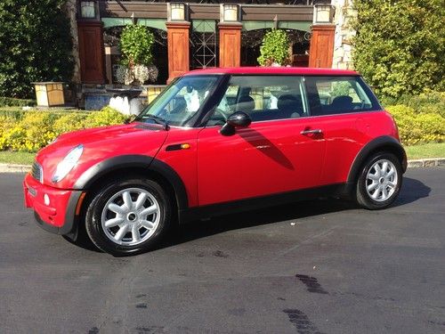 2004 mini cooper base hatchback 2-door red only 61k orig miles mint great price