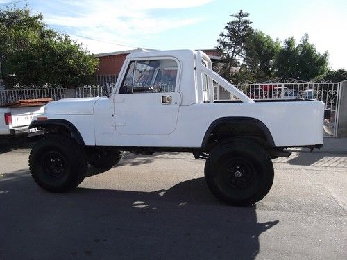 Jeep scrambler 1983