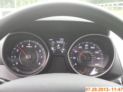 RARE 2012 Hyundai Elantra MANUAL, image 2