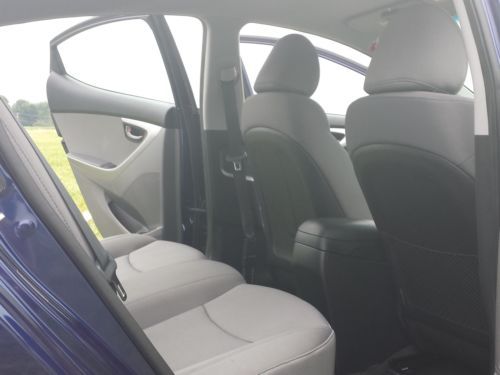 RARE 2012 Hyundai Elantra MANUAL, image 4