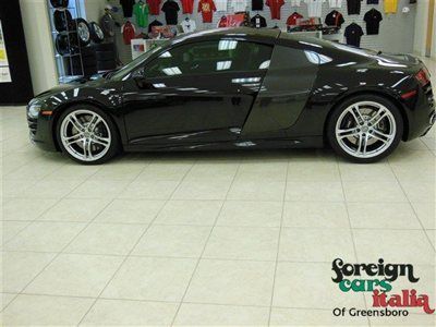 2012 audi r8 5.2 v10 6 speed - one owner