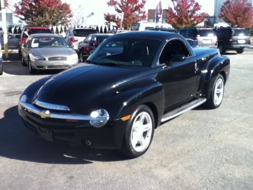 2004 chevy ssr convert. 5.3l v-8 22k one owner no accidents black black leather