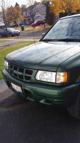 2001 isuzu rodeo ls with 82.000 miles 4x4 fully loaded with michelin tiers