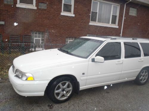 1999 volvo v70 glt wagon 4-door 2.4l