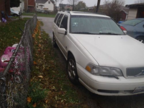 1999 Volvo V70 GLT Wagon 4-Door 2.4L, image 12