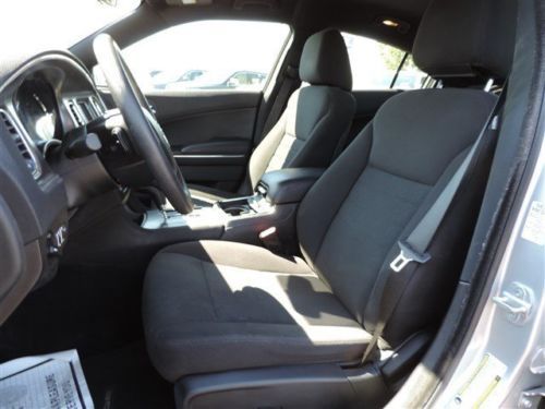 SE 3.6L CD Rear Wheel Drive Power Steering ABS 4-Wheel Disc Brakes AM/FM Stereo, image 15