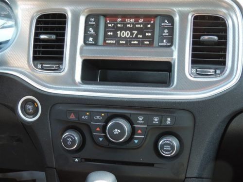 SE 3.6L CD Rear Wheel Drive Power Steering ABS 4-Wheel Disc Brakes AM/FM Stereo, image 21