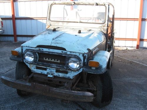 1970 toyota  fj 40.  90% rust free fj40 cruiser!!!!! outstanding body