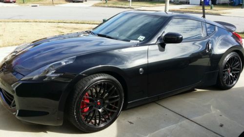 2010 nissan 370z sports package with extras &amp; factory &amp; extended warranty !!