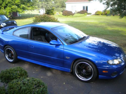 2004 pontiac gto base coupe 2-door 5.7l