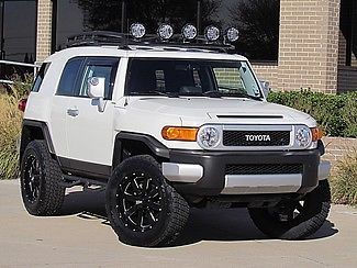 Kc lights leveling kit 20&#034; wheels convenience pkg off road pkg low miles