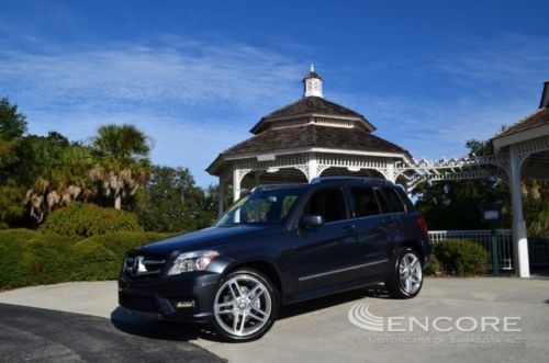 Pano roof**pwr lift gate**prem1**satellite**bluetooth**20 amg**flla
