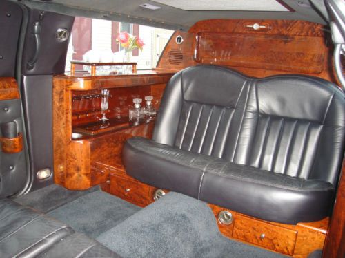 2004 LINCOLN TOWN CAR LIMOUSINE LIMO 70" CORPORATE PICASSO PRIVATE CAR LOW MILES, US $19,995.00, image 6