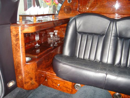 2004 LINCOLN TOWN CAR LIMOUSINE LIMO 70" CORPORATE PICASSO PRIVATE CAR LOW MILES, US $19,995.00, image 9