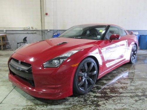 2010 nissan gt-r 2dsd