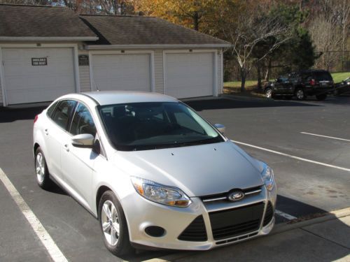 Ford focus se 2013, 4 door sedan 5-speed cruise ctrl