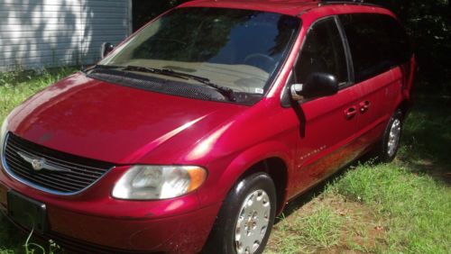 2001 chrysler town &amp; country great!