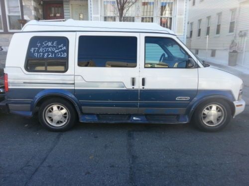 1997 chevrolet astro conversion van