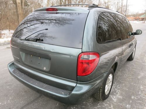 2004 DODGE GRAND CARAVAN 1 OWNER NICE CONDITION NICE VAN NO RESERVE!, image 5