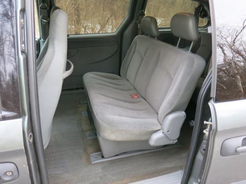 2004 DODGE GRAND CARAVAN 1 OWNER NICE CONDITION NICE VAN NO RESERVE!, image 16
