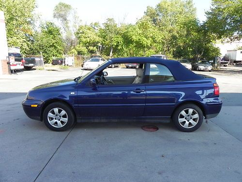2002 volkswagen cabrio glx convertible 2-door 2.0l-blue body &amp; top-automatic