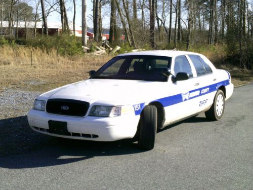 2006 ford crown victoria interceptor sedan light use fasttttt