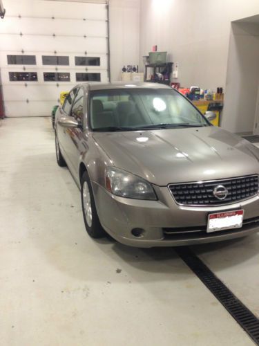 2005 nissan altima s sedan 4-door 2.5l