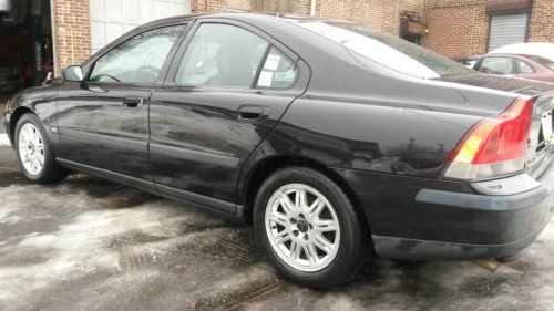 2004 volvo s60 2.4 sedan 4-door 2.4l