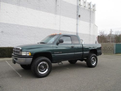 4x4 2500 pick up truck mickey thompson tires