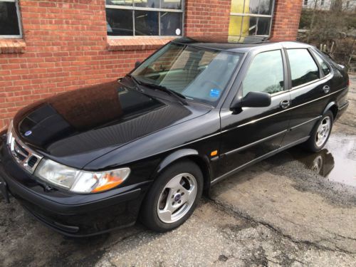 1999 saab 9-3 base hatchback 4-door 2.0l