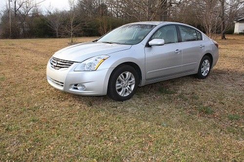 2011 nissan altima base sedan 4-door 2.5l