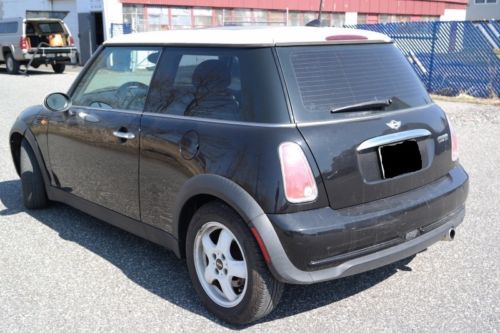 2005 Mini Cooper Dual Roof No Reserve!!!, image 2