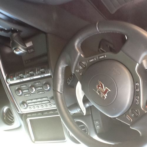 Black Nissan Gtr dealer maintained, image 6